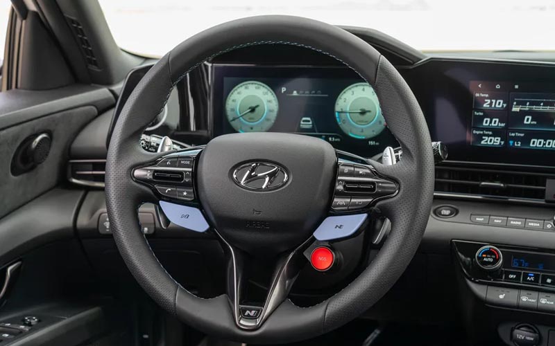 Hyundai Elantra N Line DCT 2022 steering view