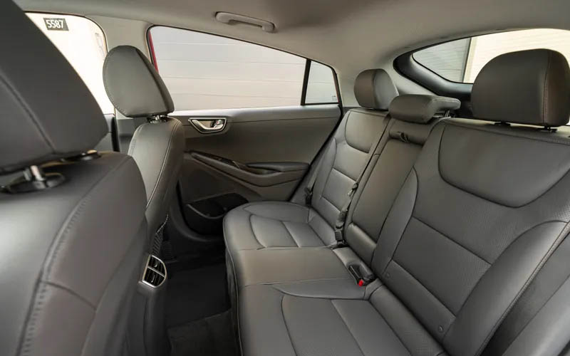 Hyundai Ioniq Hybrid Blue 2022 interior seats