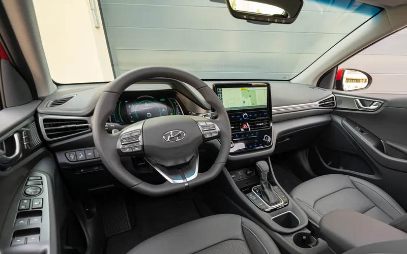Hyundai Ioniq Hybrid Blue 2022 steering view
