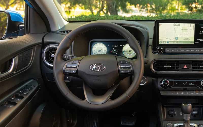 Hyundai Kona SEL AWD 2022 steering view