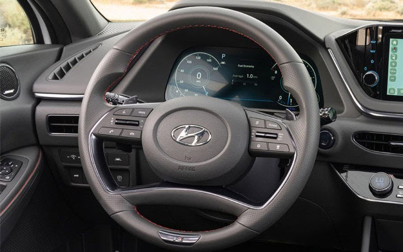 Hyundai Sonata Limited 1.6T 2022 steering view