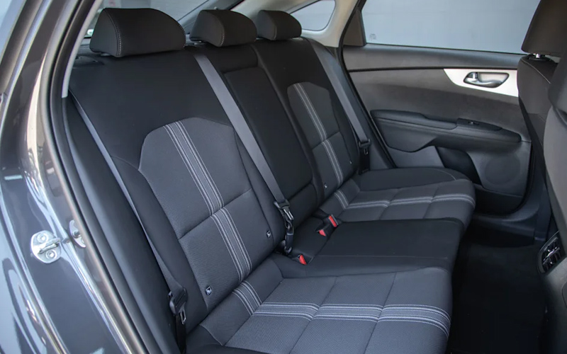 KIA Cerato Sport Hatchback 2022 Back Interior