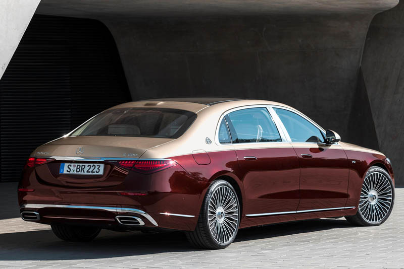 Mercedes Maybach S580 4MATIC 2022 Back View