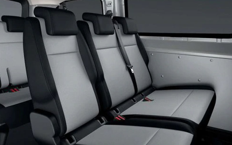 Peugeot E-Traveller Compact 50 kWh 2022 interior seats