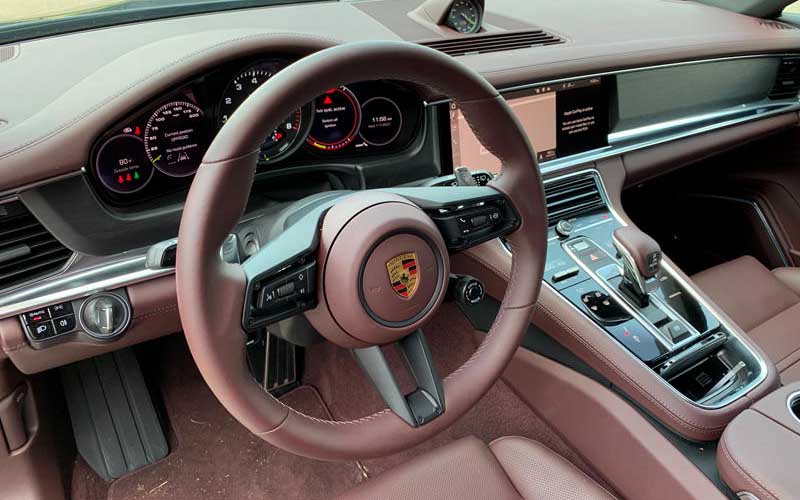 Porsche Panamera 4 E-Hybrid Sport Turismo 2022 steering view