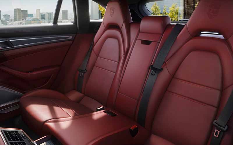 Porsche Panamera 4S E-Hybrid Sport Turismo interior seats