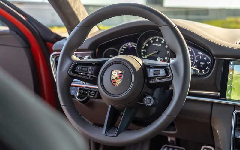 Porsche Panamera GTS Sport Turismo 2022 steering view