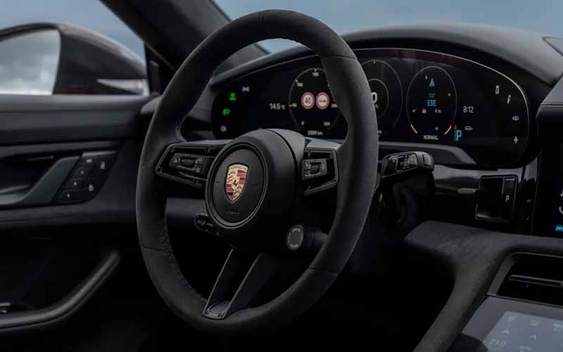Porsche Taycan GTS Sports Turismo 2022 stering view