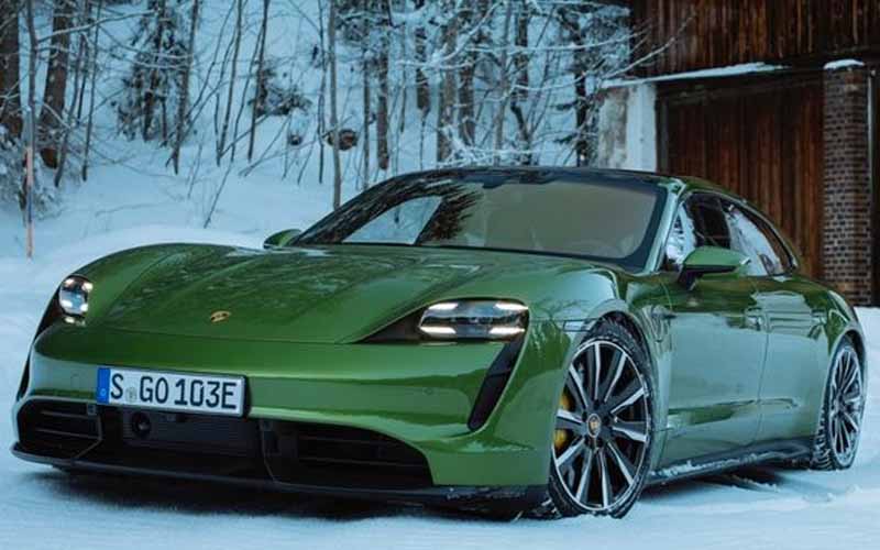 Porsche Taycan Turbo S Sports Turismo 2022 exterior front