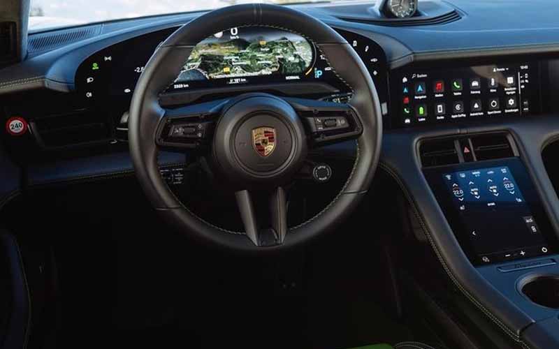Porsche Taycan Turbo S Sports Turismo 2022 steering view