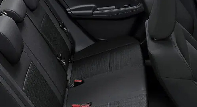 Suzuki Swift GLX CVT 2022 Back Interior