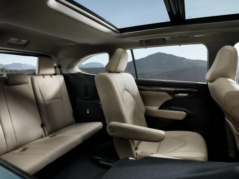 Toyota Highlander Hybrid Platinum AWD 2022 Interior Seat View