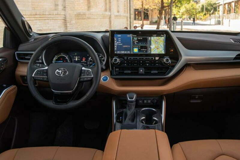 Toyota Highlander XLE Hybrid 2022 Interior Steering View