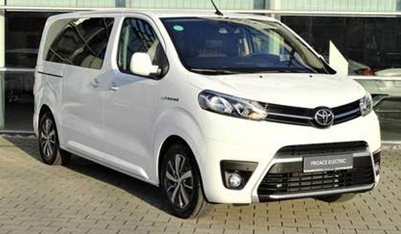 Toyota PROACE Shuttle M 50 kWh 2022 Exterior Front View
