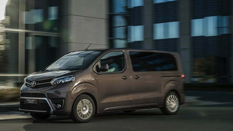 Toyota PROACE Verso M 75 kWh 2022 Exterior Side View