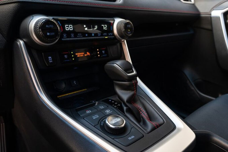 Toyota RAV4 Prime XSE 2022 Interior Gear View