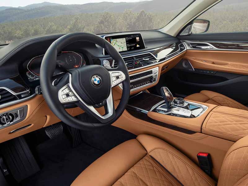 BMW 7 Series 740i Sedan 2022 Dashboard Interior