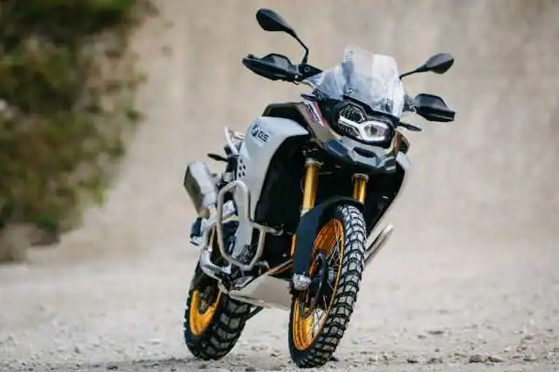BMW R 1250 GS Adventure – “40 Years GS” Edition 2022 Front View