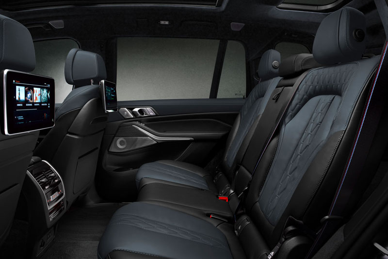 BMW X7 Frozen Black 2022 Seat Interior