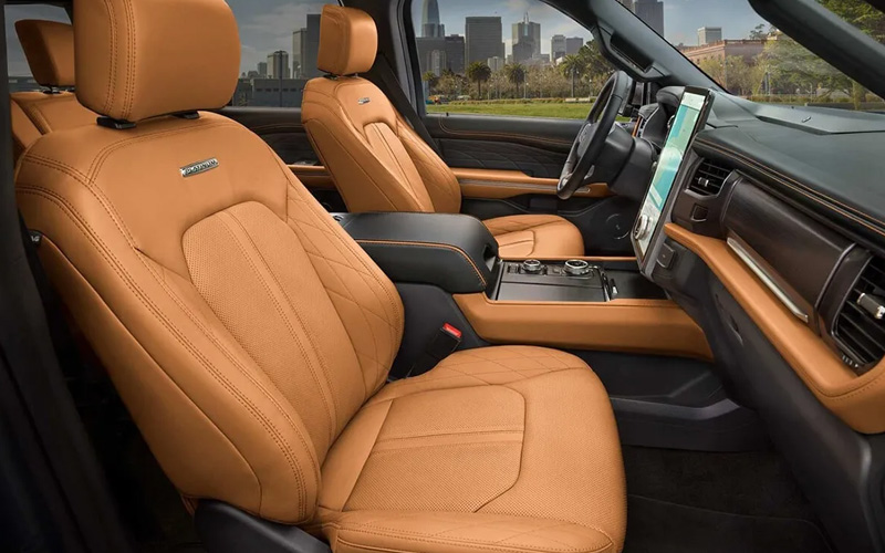 Ford F-150 Platinum 2022 interior seats