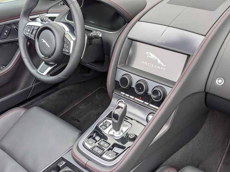 Jaguar F-Type P300 Convertible 2022 Dashboard Interior