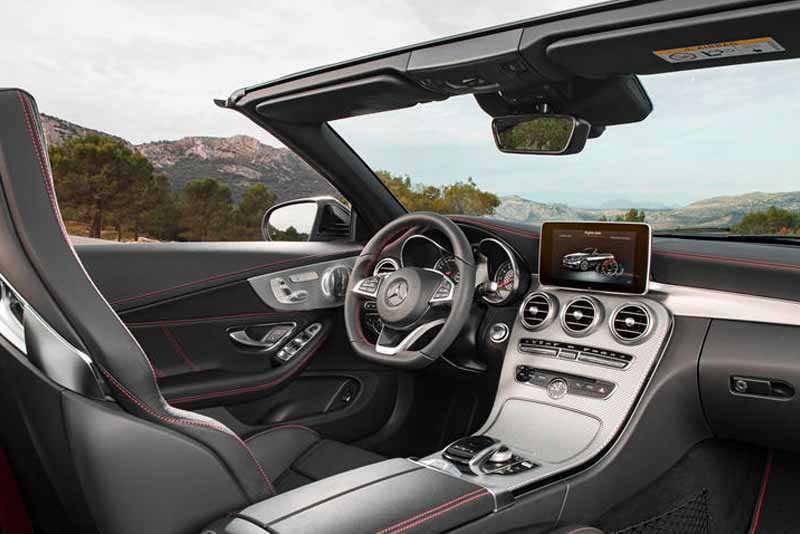 Mercedes AMG C43 4MATIC Cabriolet 2022 Dashboard Interior