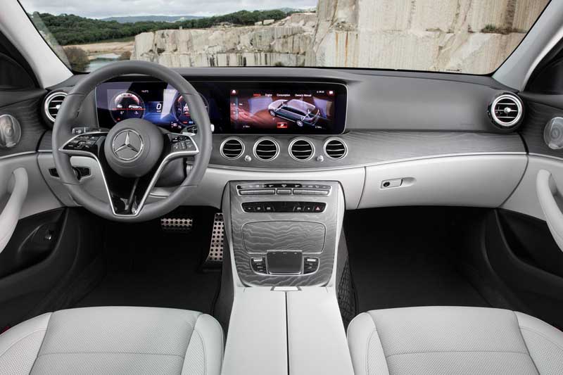 Mercedes Benz E450 4MATIC All-Terrain Wagon 2022 Dashboard Interior