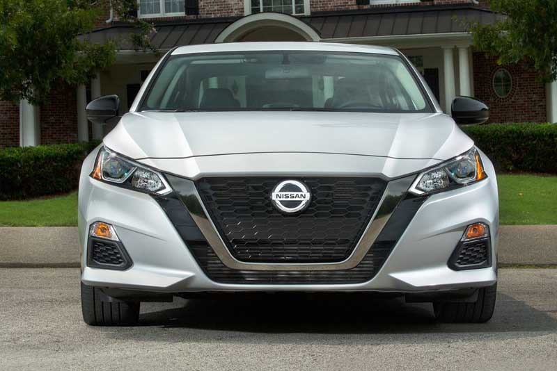 Nissan Altima 2.5 S 2022 Front View