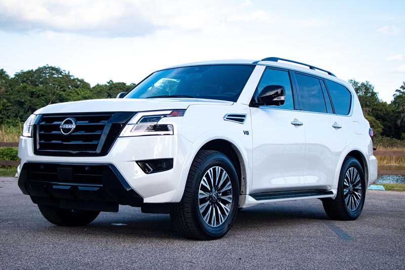 Nissan Armada Midnight Edition 4WD 2022 Front View