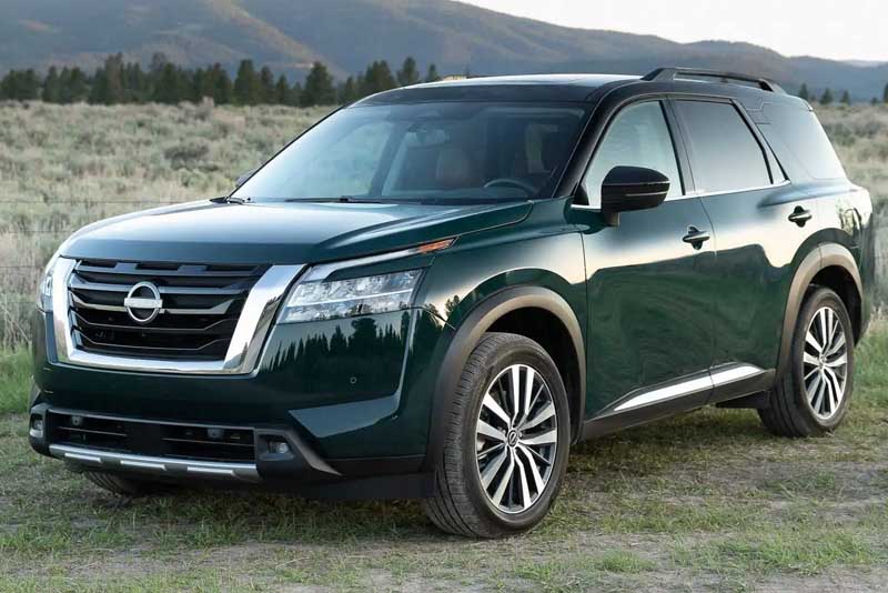 Nissan Pathfinder SL 2022 Front View