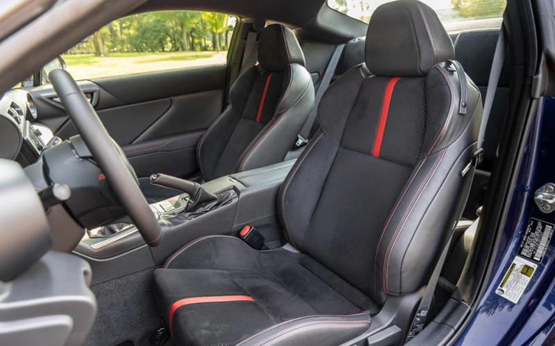 Subaru BRZ Premium 2022 interior seats