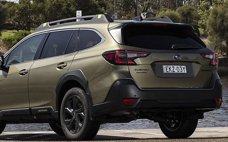 Subaru Outback Premium 2022 exterior back