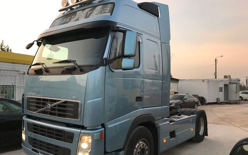 Volvo FH 520 PULLER 2022 exterior side