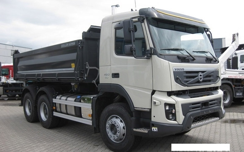 Volvo FMX 460 8X4 2022 exterior side