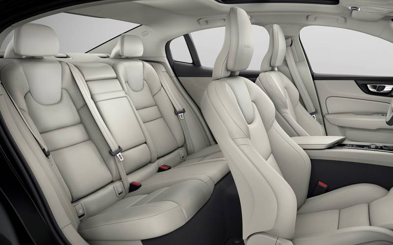 Volvo S60 Inscription 2022 interior seats