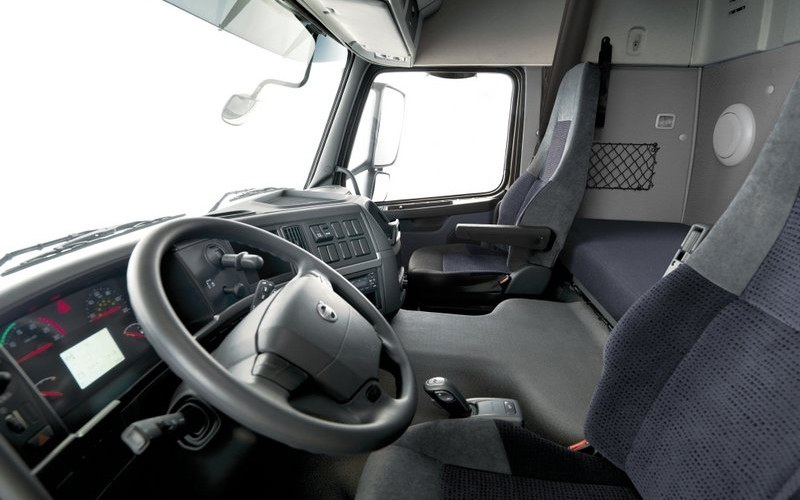 Volvo VHD64F300 2022 interior seats