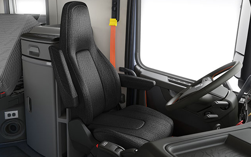 Volvo VNL 860 2022 interior seats