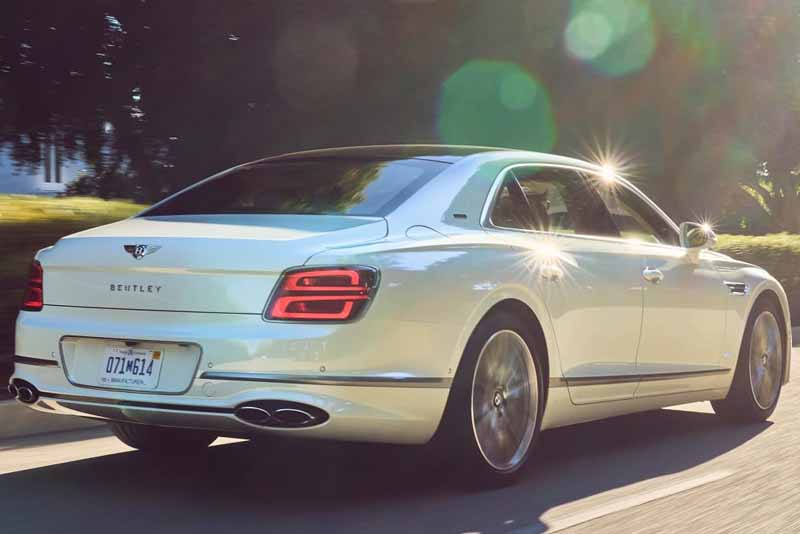 Bentley Flying Spur 2022 Back View