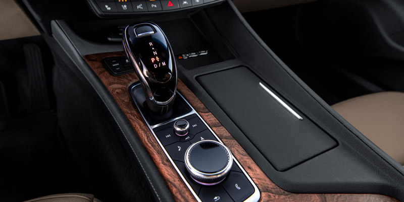 Cadillac CT5-V 2022 Interior Gear View