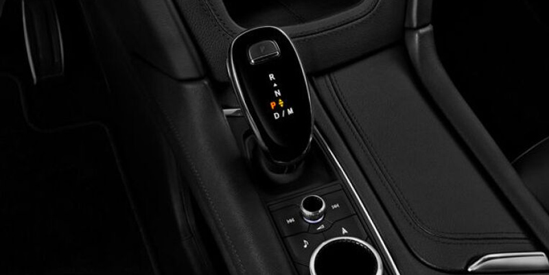 Cadillac XT6 2022 Interior Gear View