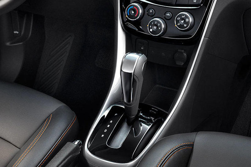 Chevrolet Trax 2022 Interior Gear View