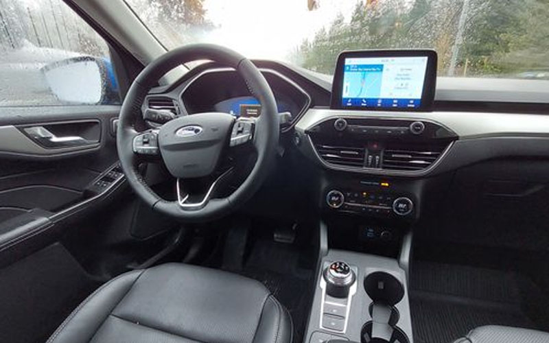 Ford Escape SE Plug-In Hybrid 2022 steering view