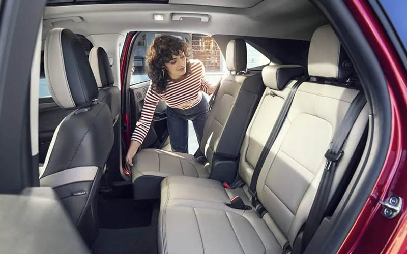 Ford Escape Titanium Plug-In Hybrid 2022 interior seats