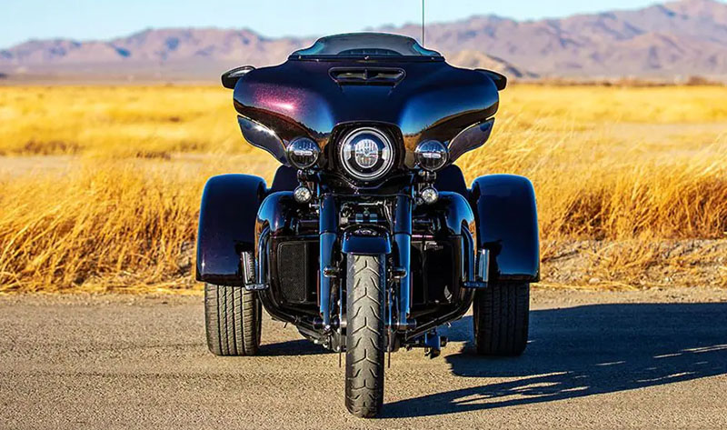 Harley-Davidson CVO Tri Glide 2022 Front View