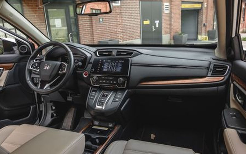 Honda CR-V Hybrid Touring 2022 interior side
