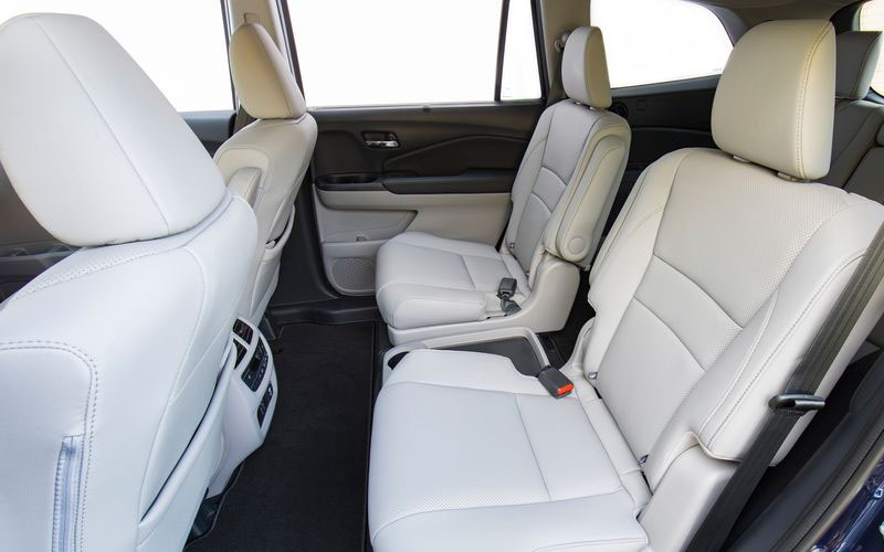 Honda Pilot Special Edition 2022 interior seats