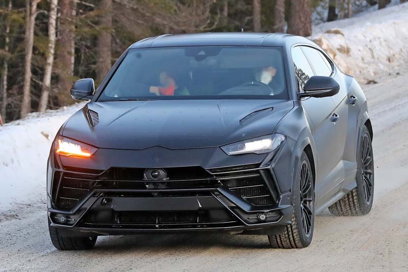 Lamborghini Urus Evo 2022 Front View