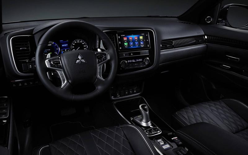 Mitsubishi OUTLANDER PHEV 2022 interior side