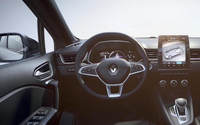 Renault Captur E-Tech 2022 steering view