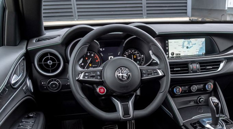 Alfa Romeo Stelvio Quadrifoglio 2022 Interior Steering View